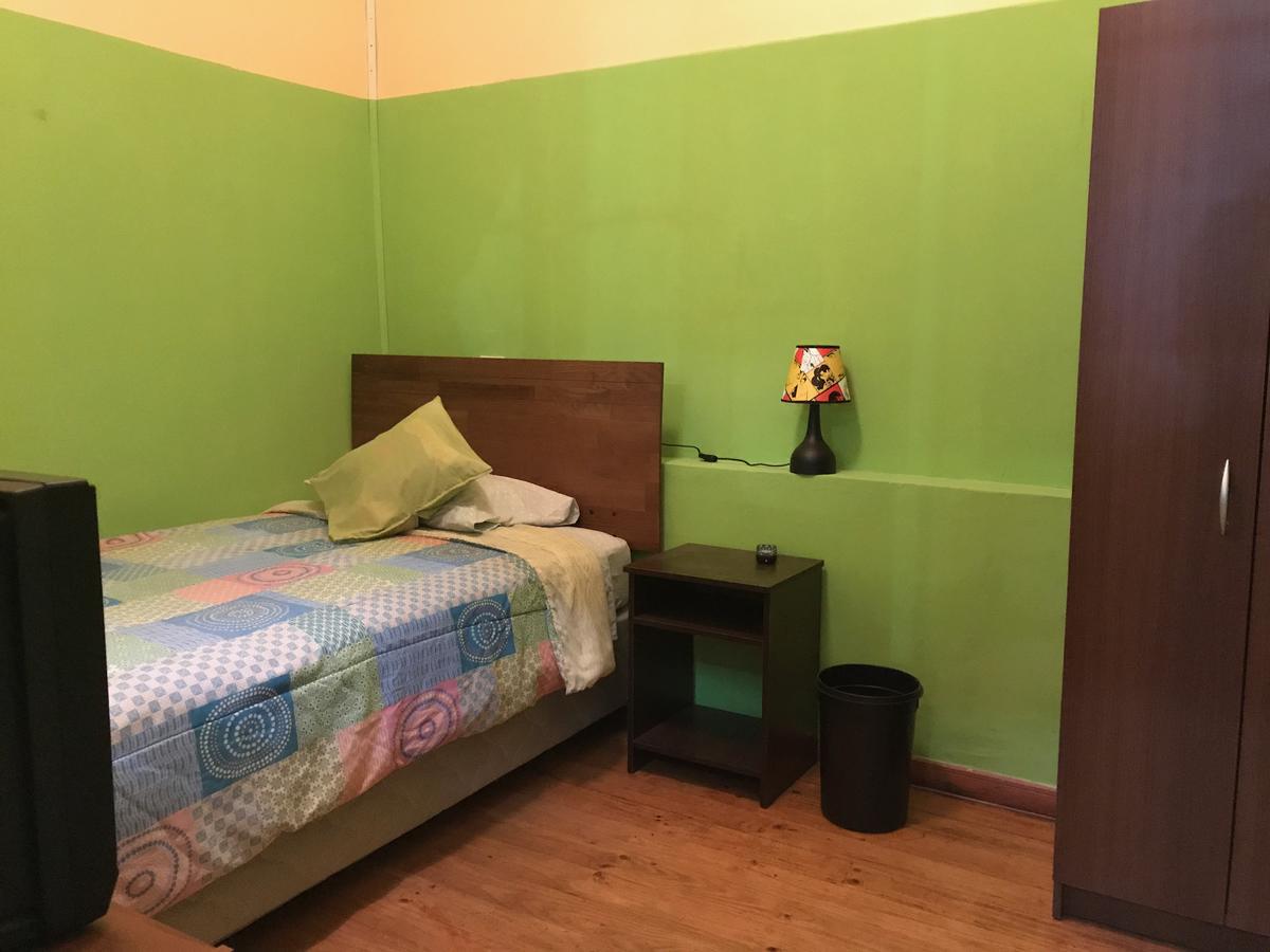 Hostal Tricontinental Valparaíso Esterno foto